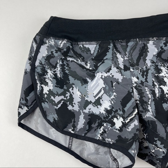 Nike Dri Fit Shorts Girls Medium Black White Athletic Elastic Waist - Picture 3 of 7